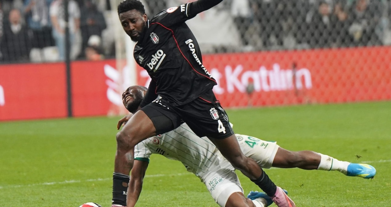 Beşiktaş'a Midtjylland Maçı Öncesi Ndidi'den Üzücü Sakatlık Haberi!