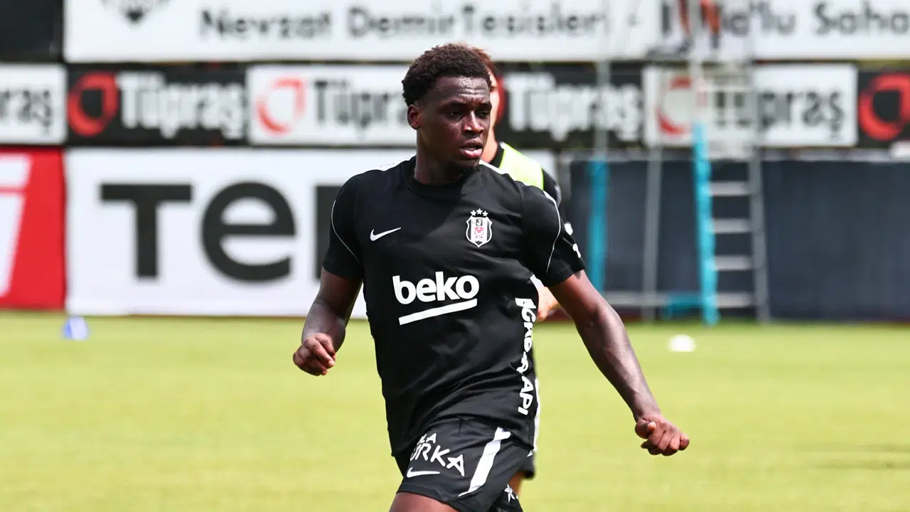 Beşiktaş'ın Yeni Kartalları Sahaya İndi: Antrenman Raporu!