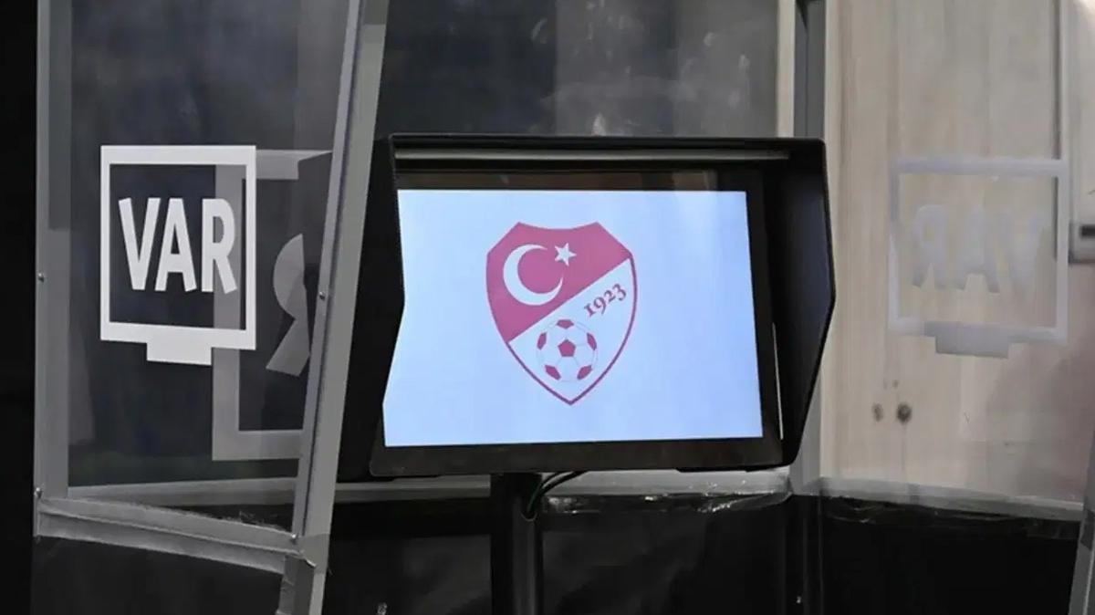 Beşiktaş-Kocaelispor Maçının VAR Hakemi Belli Oldu: İspanyol Munuera Görevde!