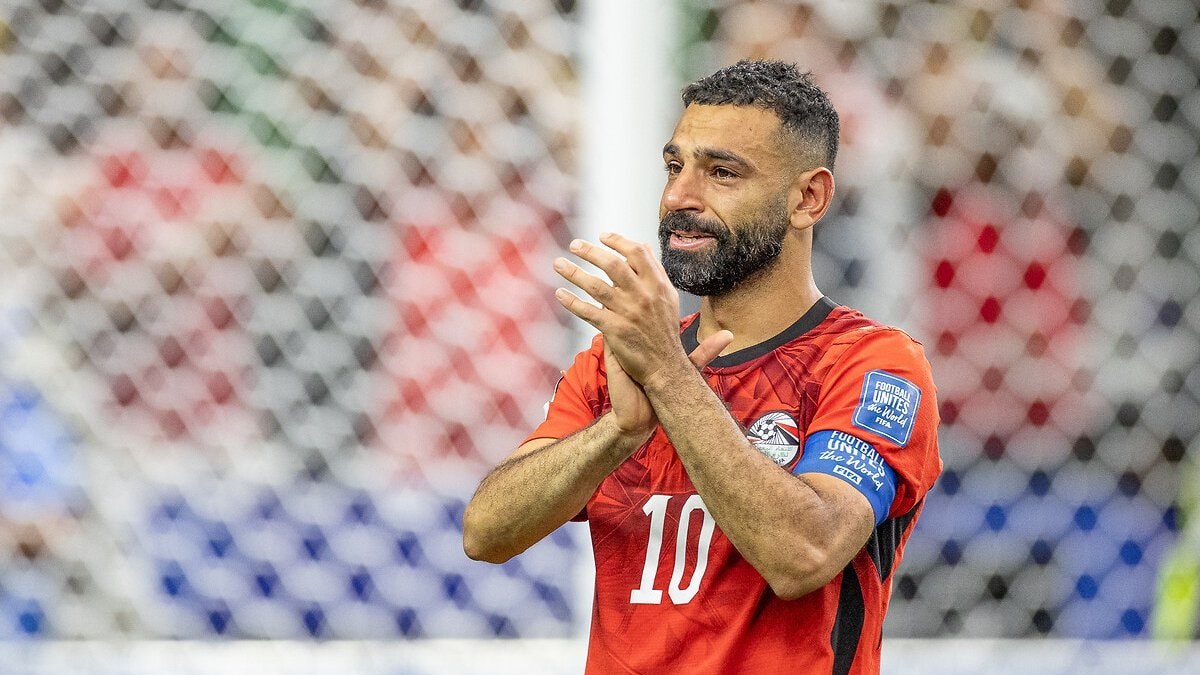 Beşiktaş Taraftarından Trossard Töreninde Salah Sürprizi!