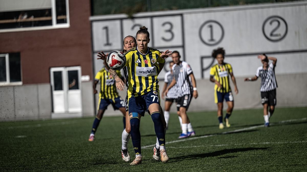 Beşiktaşımız Derbide Fenerbahçe ArsaVev'e Mağlup Oldu: İlk Yenilgi!
