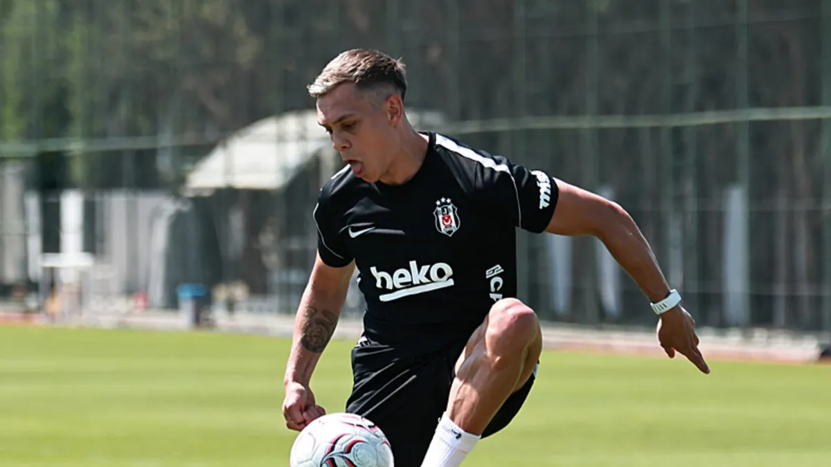 Beşiktaşımız Hradec Kralove Maçı Hazırlıklarını Sürdürüyor: Trossard Sahada!