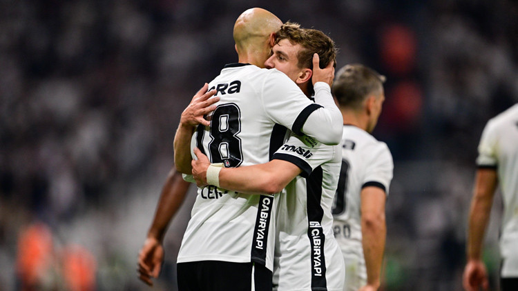 Beşiktaşımız Süper Lig'e Galibiyetle Başladı: Cerny Coşturdu!