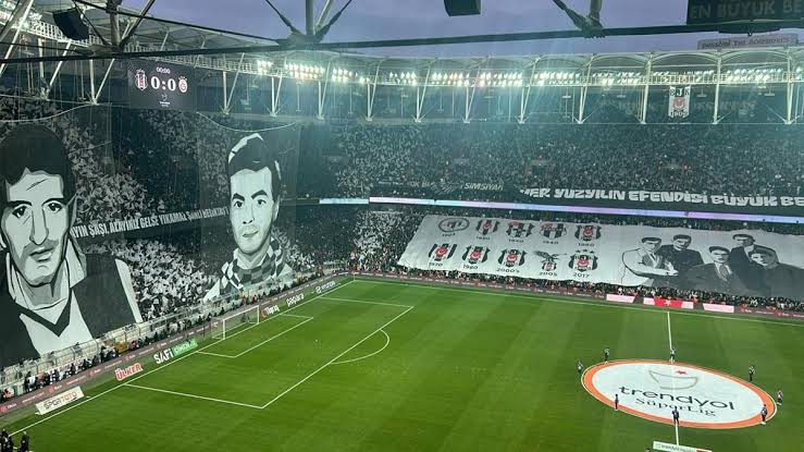 Beşiktaşımız ve Rakip Aynı Savunmacının Peşinde