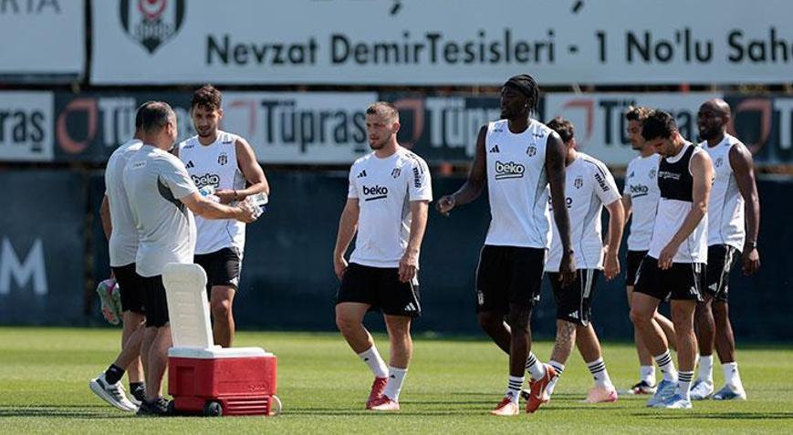 Beşiktaşımızda İki Önemli Vedalaşma: Asllani ve Toure ile Yollar Ayrıldı
