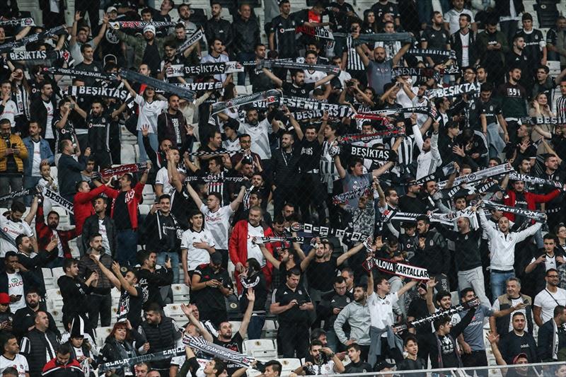 Eberswalde Sahalarından Yükselen Sesler: Beşiktaşımızın Futbol Aşkı