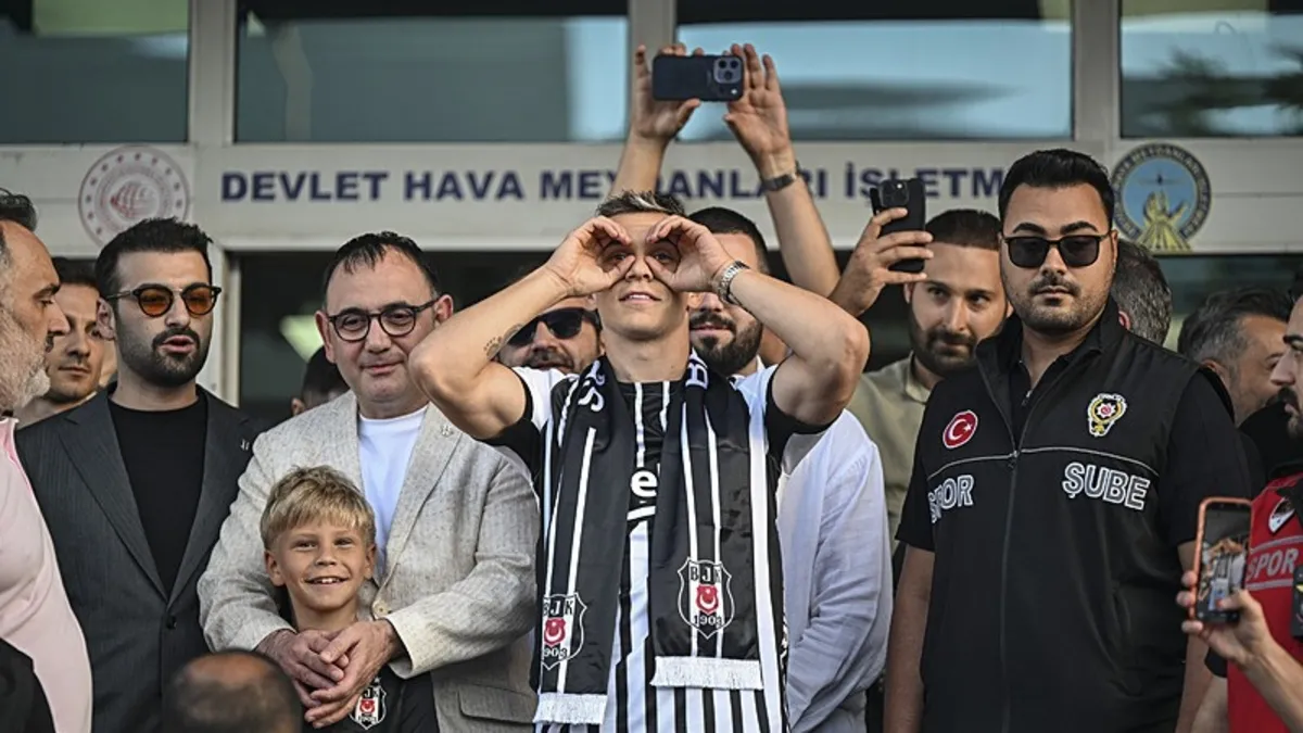 Thierry Henry'den Beşiktaş'ın Yeni Yıldızı Trossard'a Övgü: "Arsenal Çok Özleyecek!"