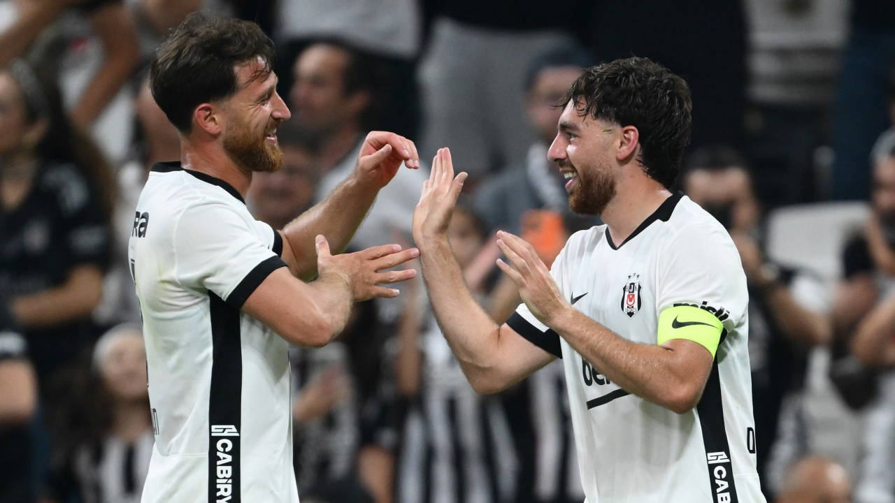 Yeni Kartallar Sahaya İndi: Beşiktaş'ta Transferler Siftah Yaptı!